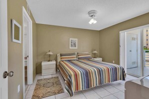2 bedrooms, iron/ironing board, WiFi, bed sheets - Le Frontenac 210 STR-01055 (Sunny Isles Beach)