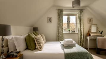 Luxury Cottage, Private Bathroom (Magnolia Cottage) | 3 bedrooms