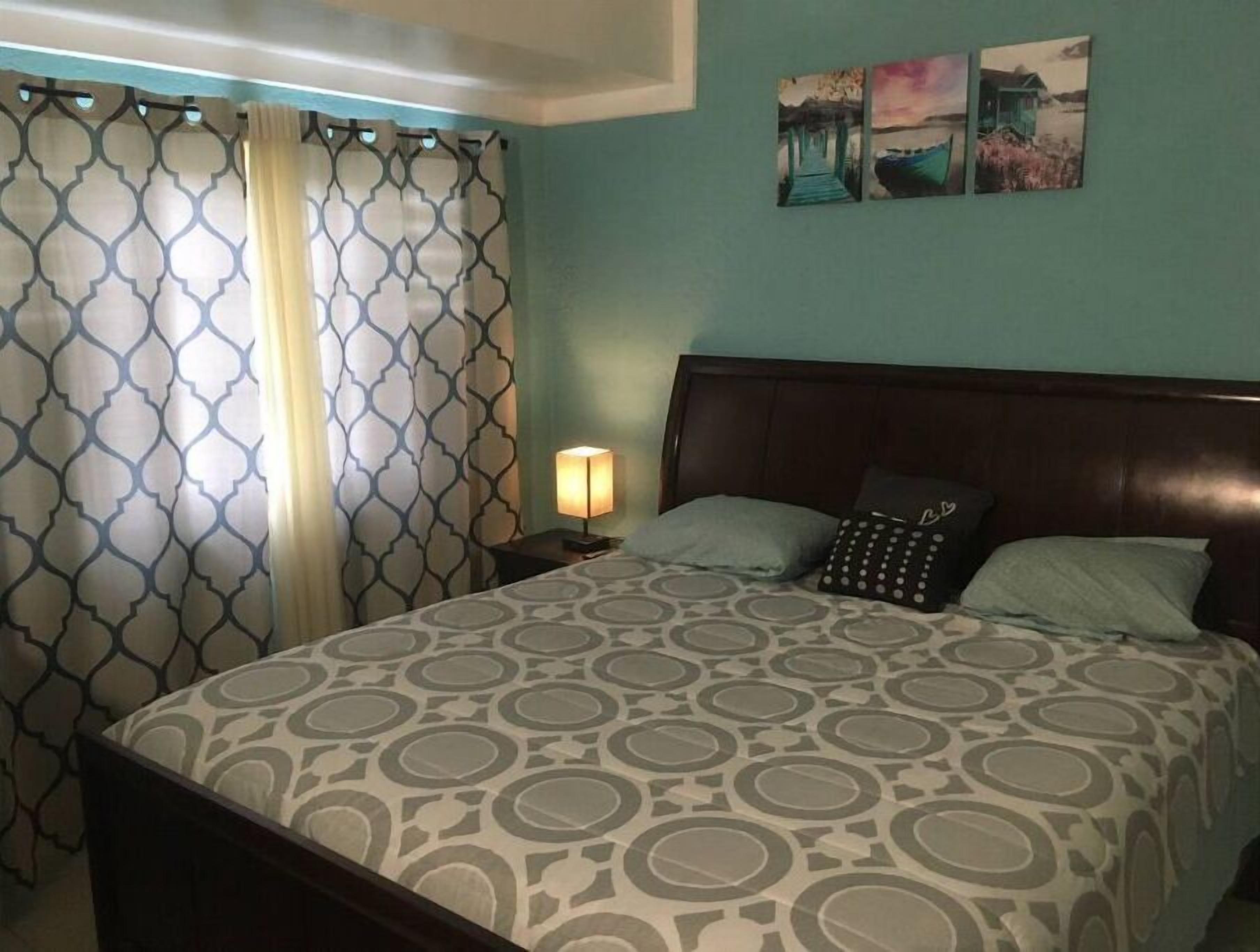 2 bedrooms, iron/ironing board, WiFi