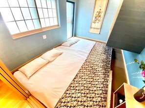 2 bedrooms, desk, iron/ironing board, free WiFi