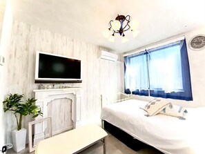 1 chambre, bureau, fer et planche à repasser, Wi-Fi gratuit