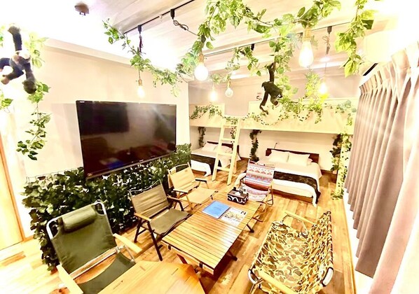 2 chambres, bureau, fer et planche à repasser, accès au Wi-Fi (inclus)