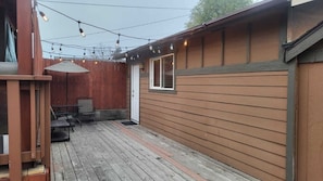 Terrace/patio - Renovated Guest House with Private Entrance and Parking – Perfectly Located! (Spokane)