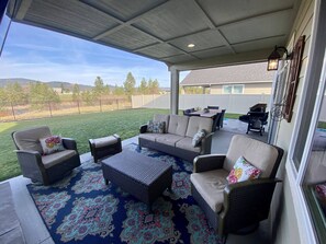 تناول الطعام بالخارج