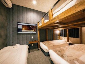 1 bedroom, desk, iron/ironing board, free WiFi - WellStay Namba 5person room - Wellstay Namba 9F 5 people room / Osaka Ōsaka (Osaka)