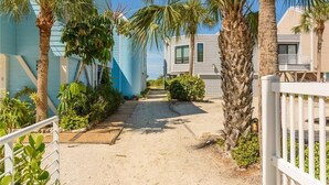 Unclassified image, 3 of 30, button - Townhouse steps to the beach & Village (Siesta Key)