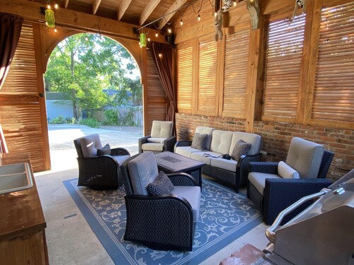 5-Star Spacious & Private Downtown Natchez Home!