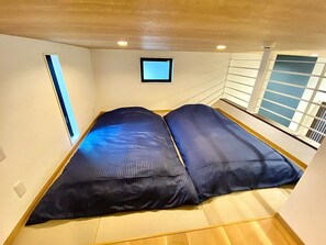 2 bedrooms, desk, free WiFi, bed sheets