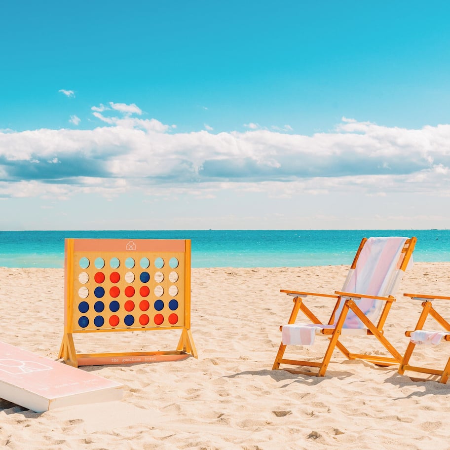 Beach nearby, white sand, sun loungers, beach towels