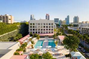 2 outdoor pools, open 7:00 AM to 7:00 PM, cabanas (surcharge) - the goodtime hotel, Miami Beach, a Tribute Portfolio Hotel (Miami Beach)