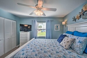 2 bedrooms, iron/ironing board, internet, bed sheets