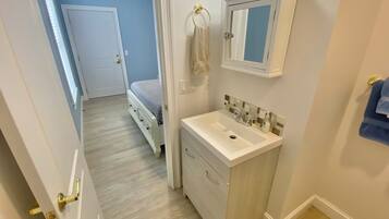 3 chambres, fer et planche Ă repasser, Wi-Fi gratuit, draps fournis