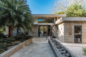 Exterior detail - Casa Lanui, large beachfront luxury villa by Elite Beach Villas (Santa Teresa)