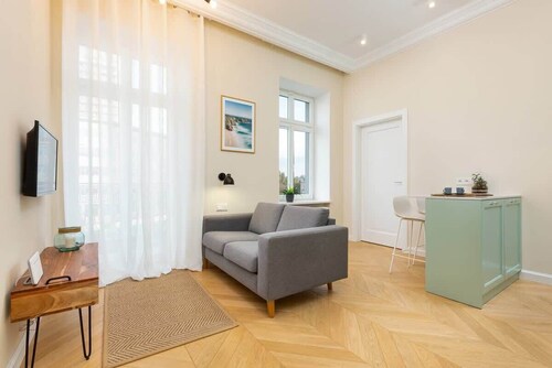 Modern Apartment with Balcony | Close to Metro and Stadium