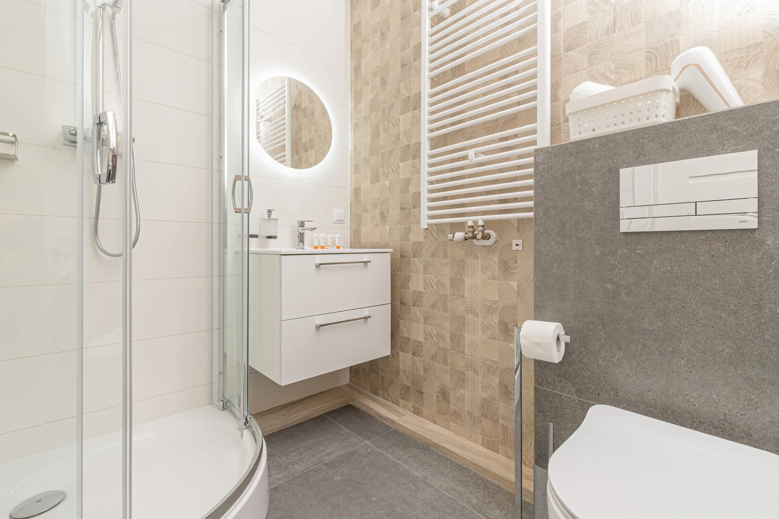 Douche, serviettes fournies