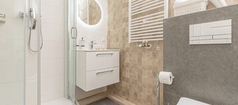 Stylish Apartment in the Center | Balcony and Parking