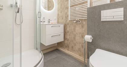 Stylish Apartment in the Center | Balcony and Parking
