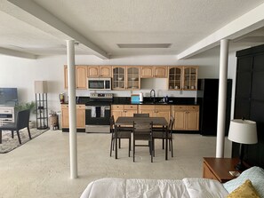 Interior - Trendy & Spacious Apartment on Chicken Alley, in the heart of Downtown Asheville (Asheville)