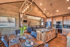 Interior - Luxurious Mountain Getaway w/ Game Room + Hot Tub! (Mineral Bluff)