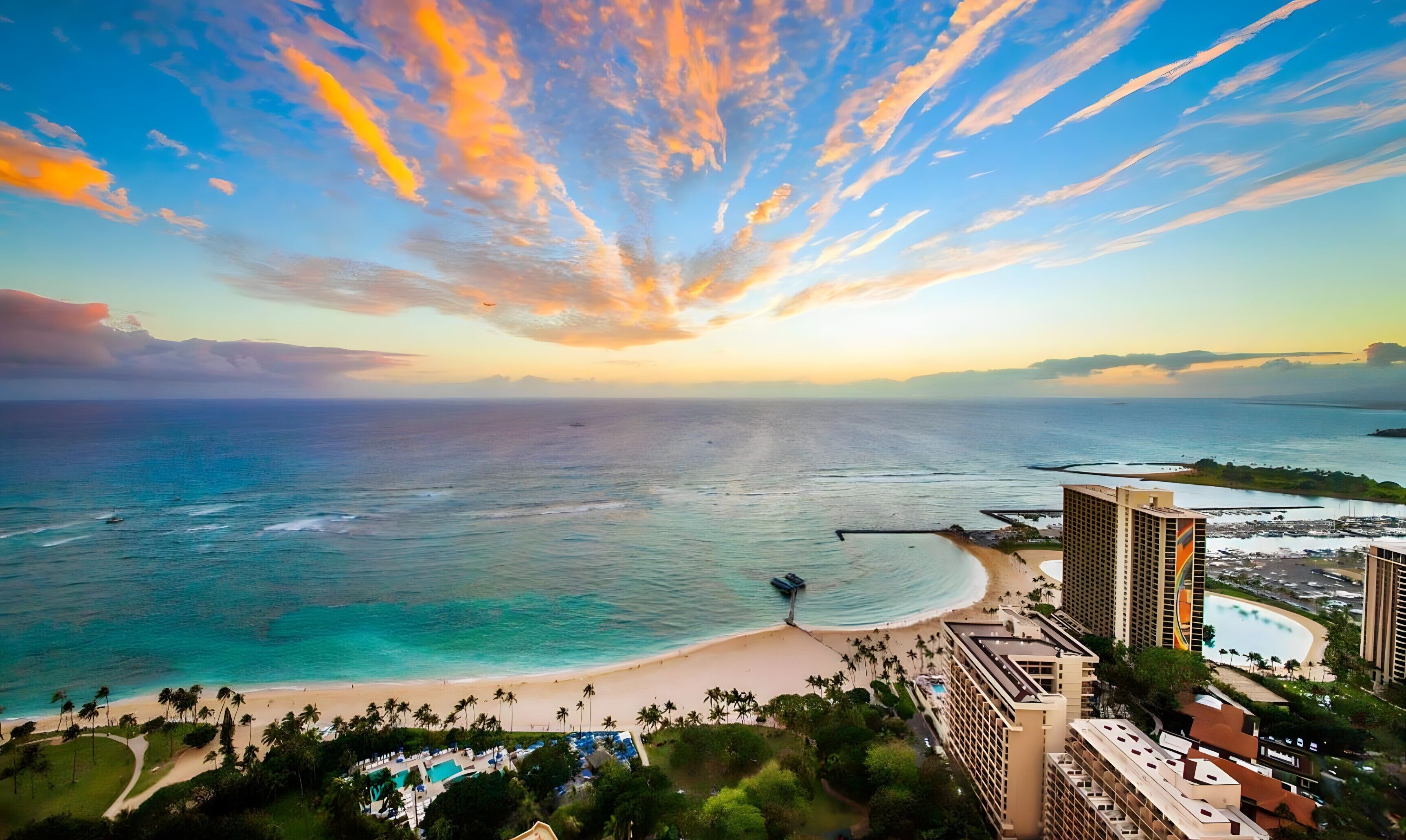 Hilton Hawaiian Village - Many Dates Available! - Hosted by Travelscowt