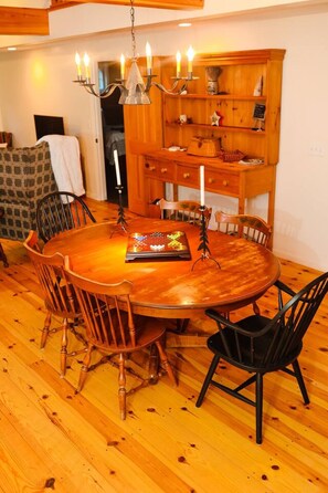 Dining - Cozy Knights Hill Home (Bridgton)