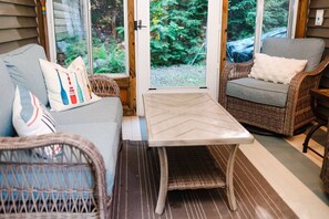 TV, fireplace - Silent Nights 5 Min to Mt Ice Fish & Wood Stove (Bridgton)