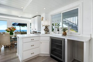 Private kitchen - NEW! Ocean View Hawaii Vacation And Event Retreat (Kapaau)