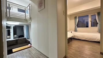 2 bedrooms, desk, free WiFi, bed sheets