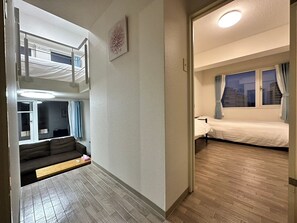 2 bedrooms, desk, free WiFi, bed sheets