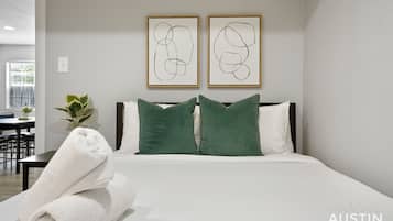 2 bedrooms, desk, iron/ironing board, free WiFi
