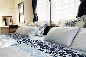 1 bedroom, desk, iron/ironing board, free WiFi - YN33  Newly built condominium  Airport  Approxi - 303 / Tomigusuku Okinawa (Tomigusuku)