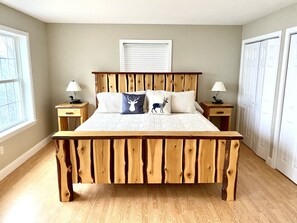 6 slaapkamers, een strijkplank/strijkijzer, wifi, beddengoed