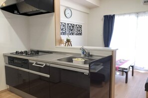 Fridge, microwave, stovetop, electric kettle
