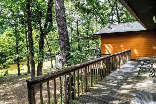 Lakefront 3BR with Bunkhouse Kayaks  Rowboat Incl