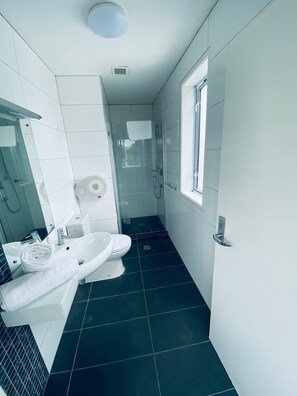 Double Room | Bathroom