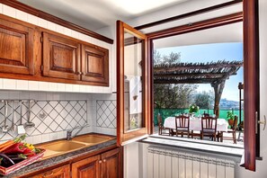 Kühlschrank, Ofen, Herdplatte, Geschirrspüler