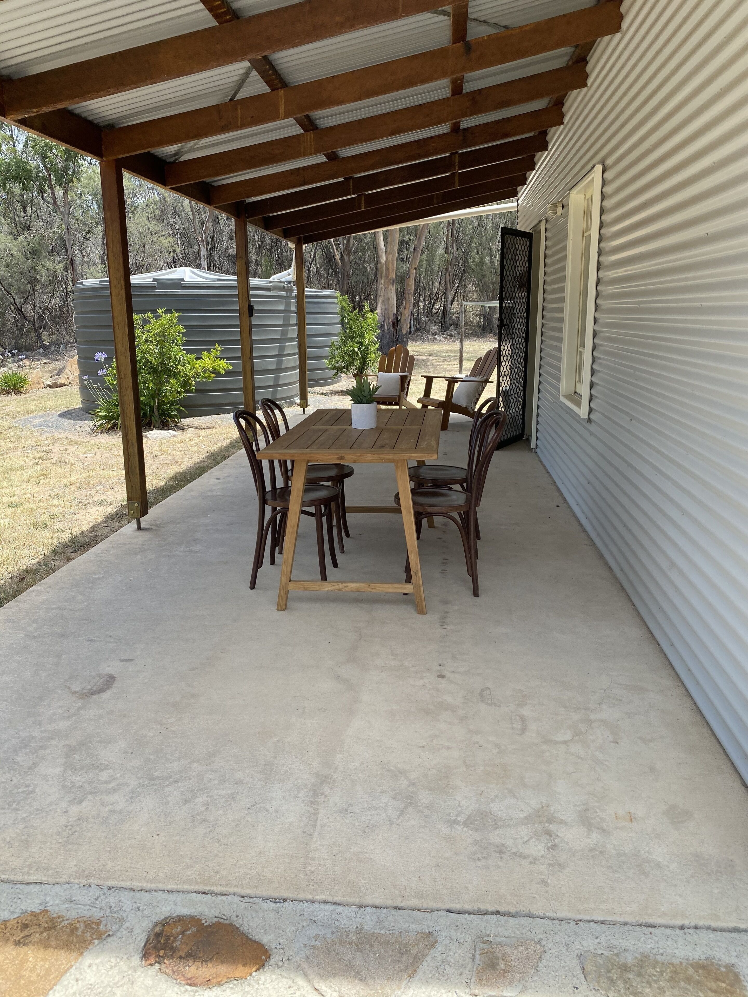 campfire cottage in wyberba