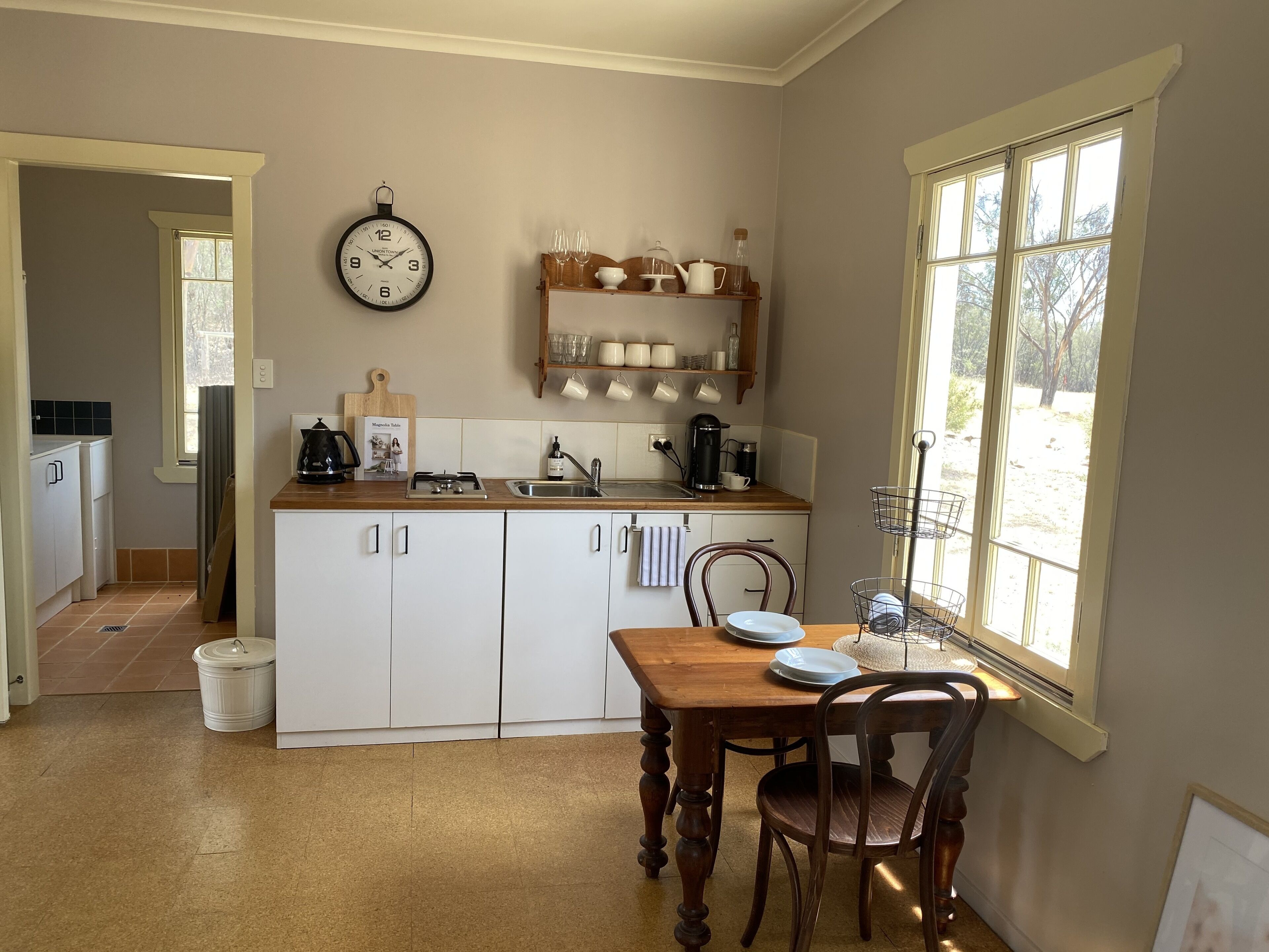 campfire cottage in wyberba