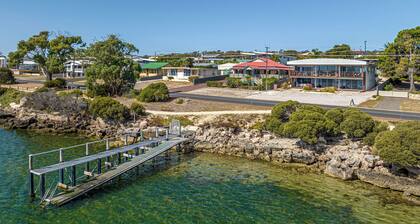Almonta Apartments on the Waterfront (B)