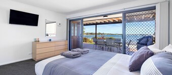 Almonta Apartments on the Waterfront (B)