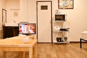 Family Room, Non Smoking (A) | In-room safe, individually decorated, laptop workspace, blackout drapes - Petit Hotel Wakayama (Wakayama)