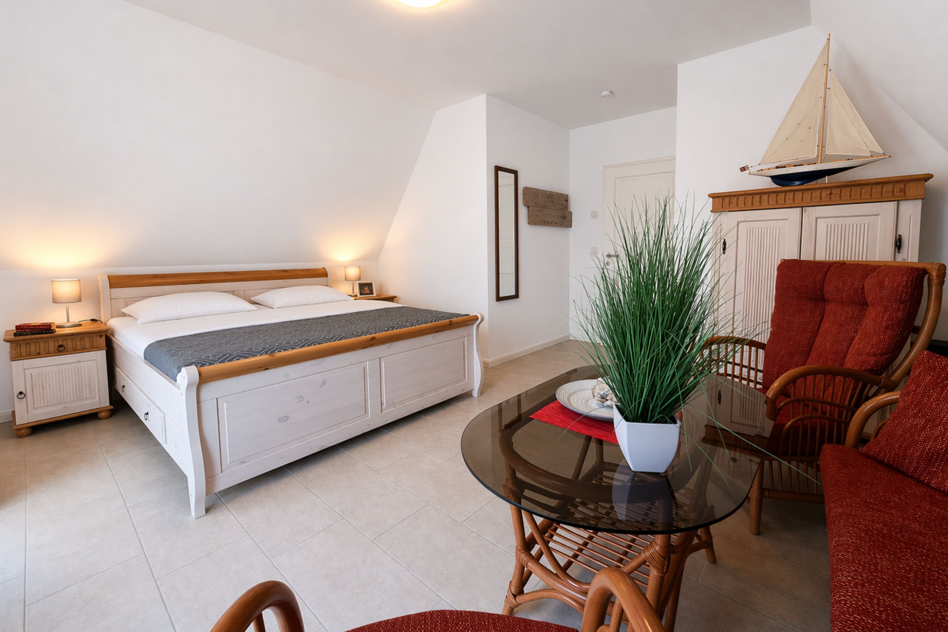 3 bedrooms, travel crib, WiFi, wheelchair access