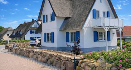 E8 Thatched roof vacation home with sauna Ostseebad Rerik - E8: 4-room thatched roof house