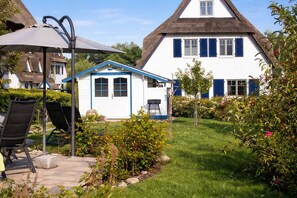 Exterior - E8 Thatched roof vacation home with sauna Ostseebad Rerik - E8: 4-room thatched roof house (Rerik)