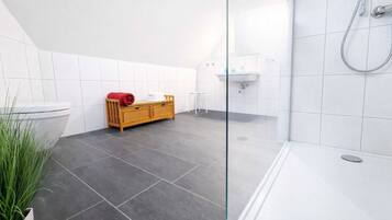 Dusche, Haartrockner, Seife