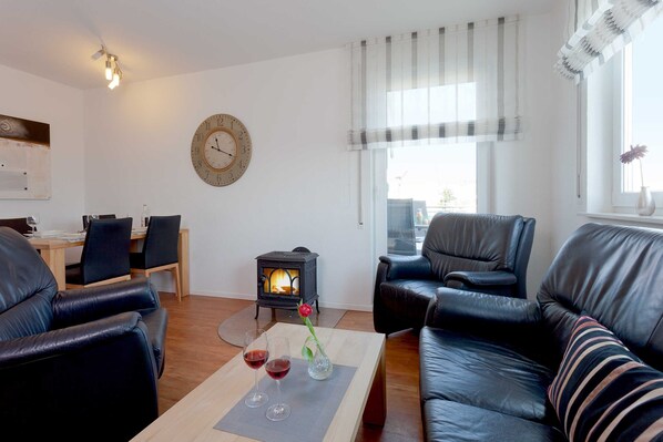 Fernseher, Kamin