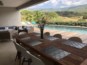 Outdoor dining - New villa 5 minutes from the beach of Ruppione  (Pietrosella)