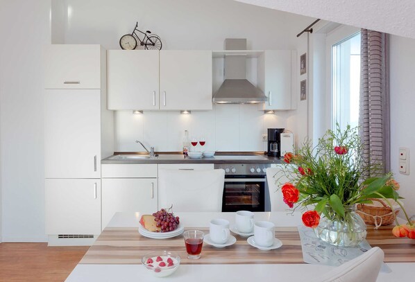 Køleskab, ovn, opvaskemaskine