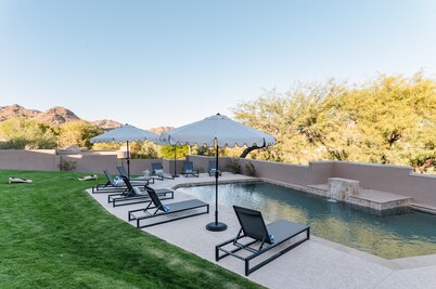 Julep by AvantStay | Stylish 9 BR Estate w/ Mid-Century Modern Decor