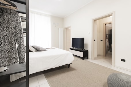 1 habitación, cubrecamas y muebles diferentes